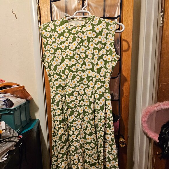 Effie's Heart dress green with flowers size 14 - Picture 1 of 3